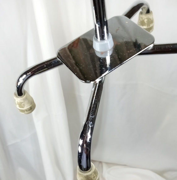 Carex Large Base Offset Height Adjustable Silver Quad Cane - Picture 8 of 14